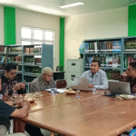 Ahmad Fauzi menyampaikan materinya