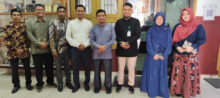 Tim Benchmarking STAIN Teungku Dirundeng Meulaboh di Universitas Muhammadiyah Sumatera Utara